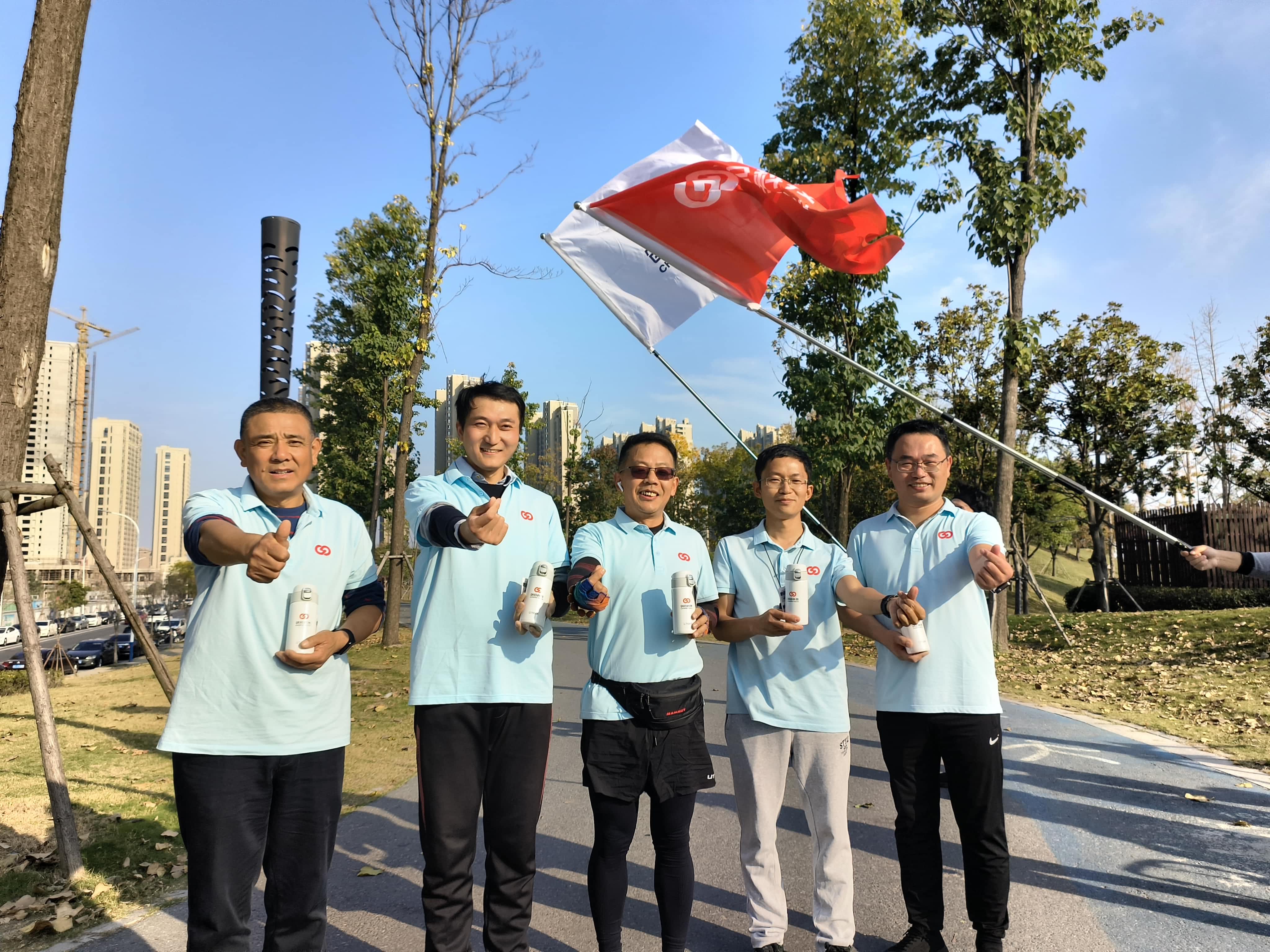 金秋氣高爽 創(chuàng)合人昂揚(yáng)